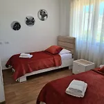 Vacation House Dom wakacyjny *