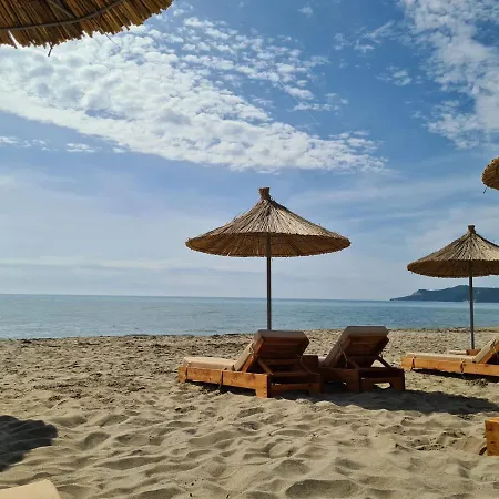 Vacation House Dom wakacyjny *